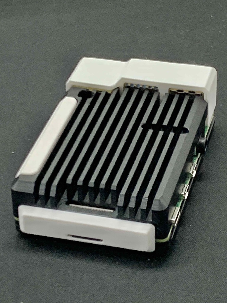 Pi 4 Aluminium Armor Case Extra gpio, sd card, usb cover + stand