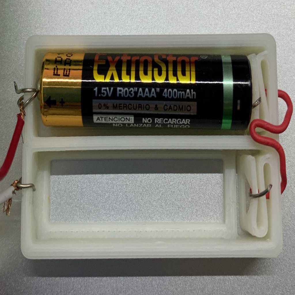 AAA/AA battery holder - less material