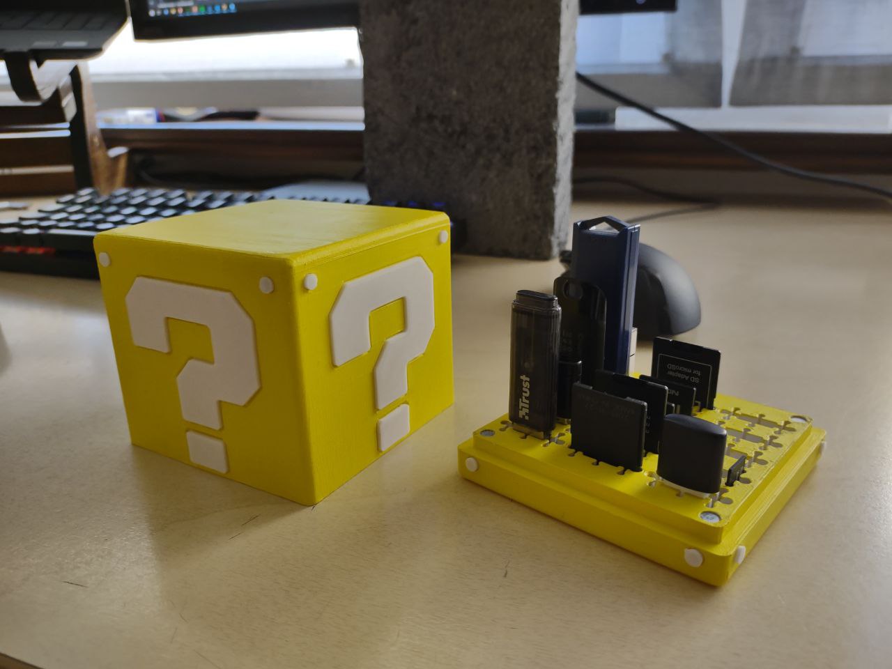 Mario USB SD holder