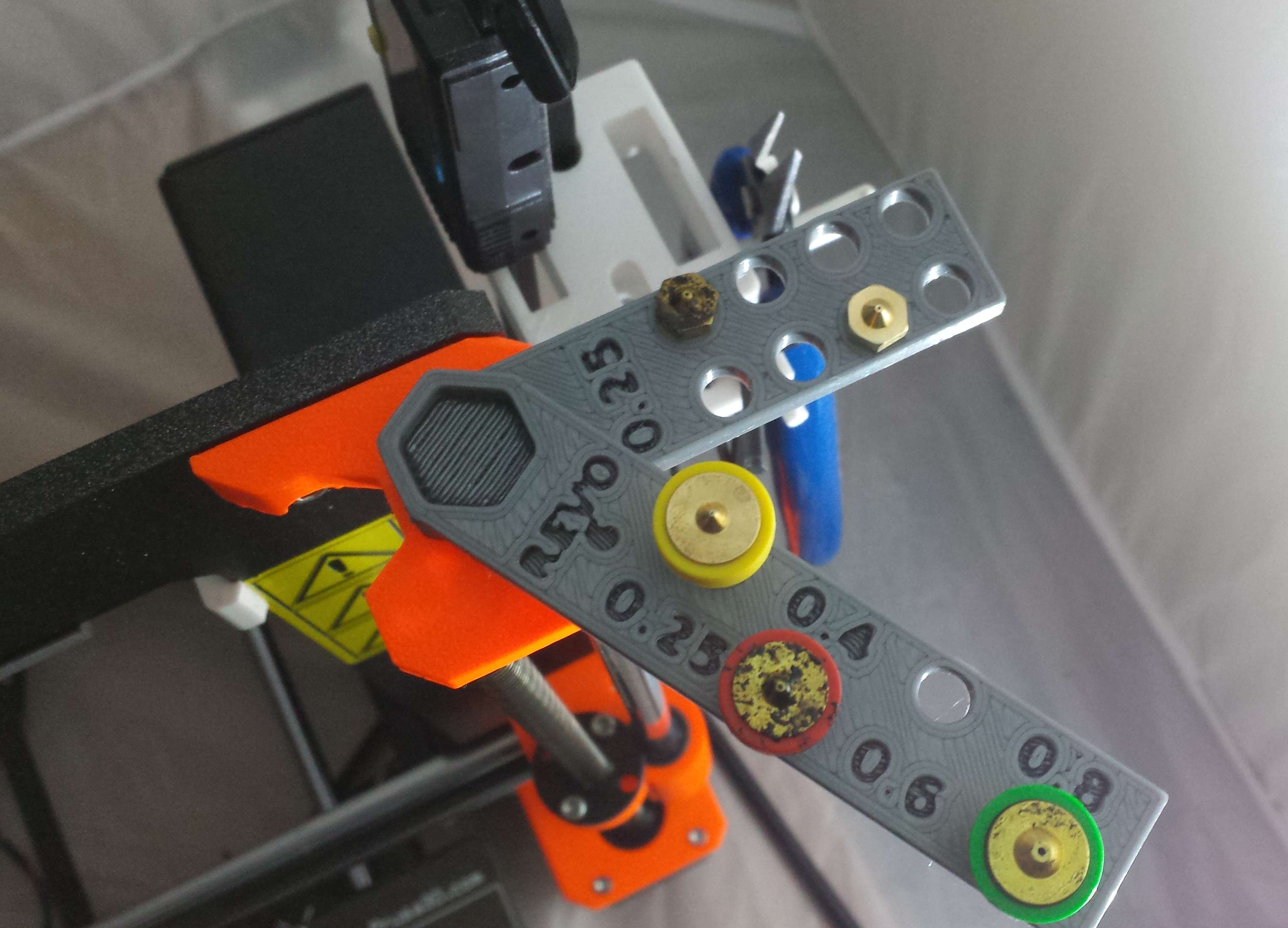 Stack-able Hex Nozzle holder works with Revo 6 nozzles.