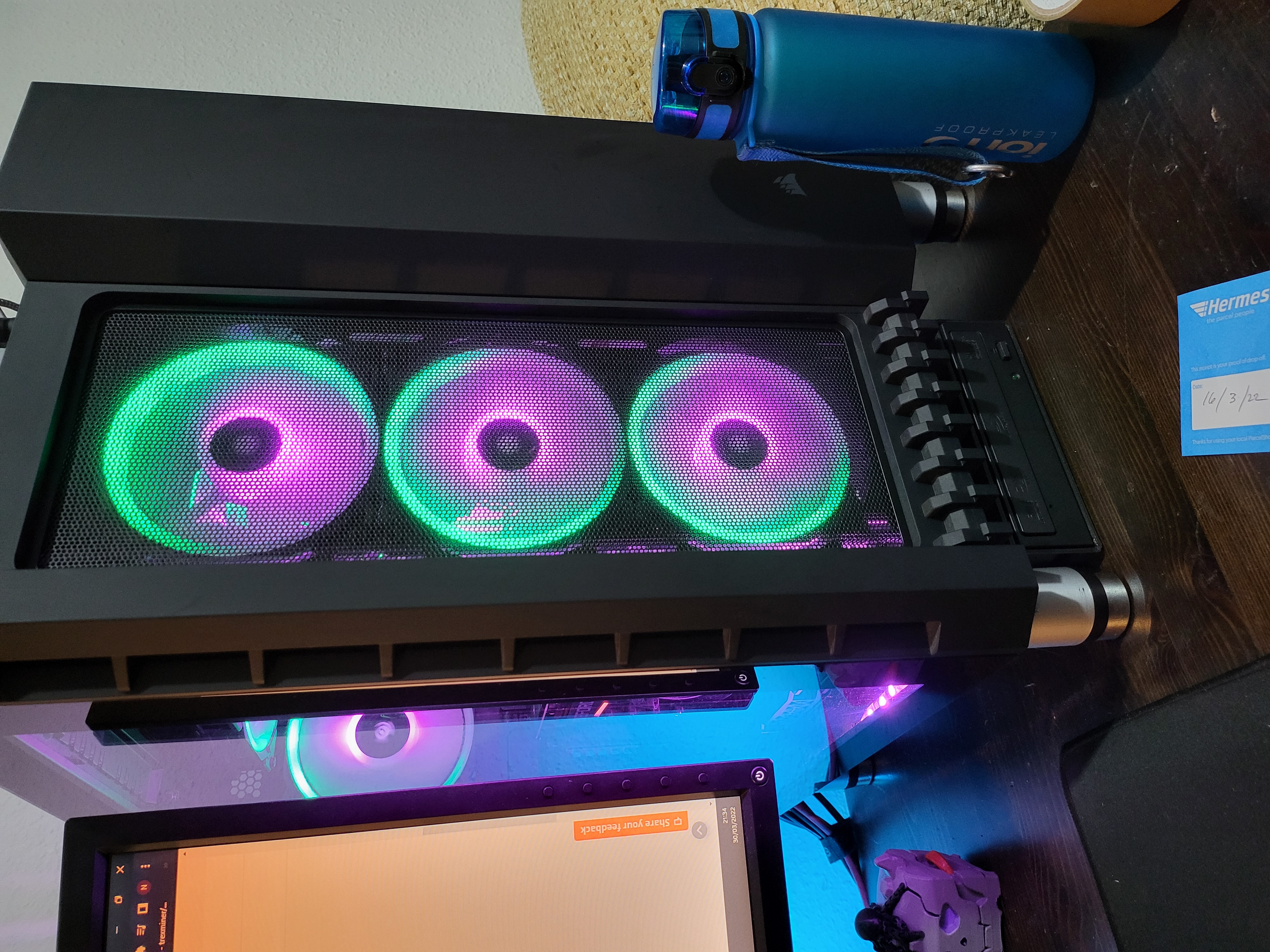 corsair crystal 680x foot booster