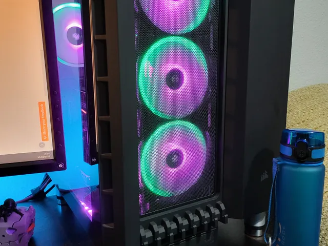 corsair crystal 680x foot booster