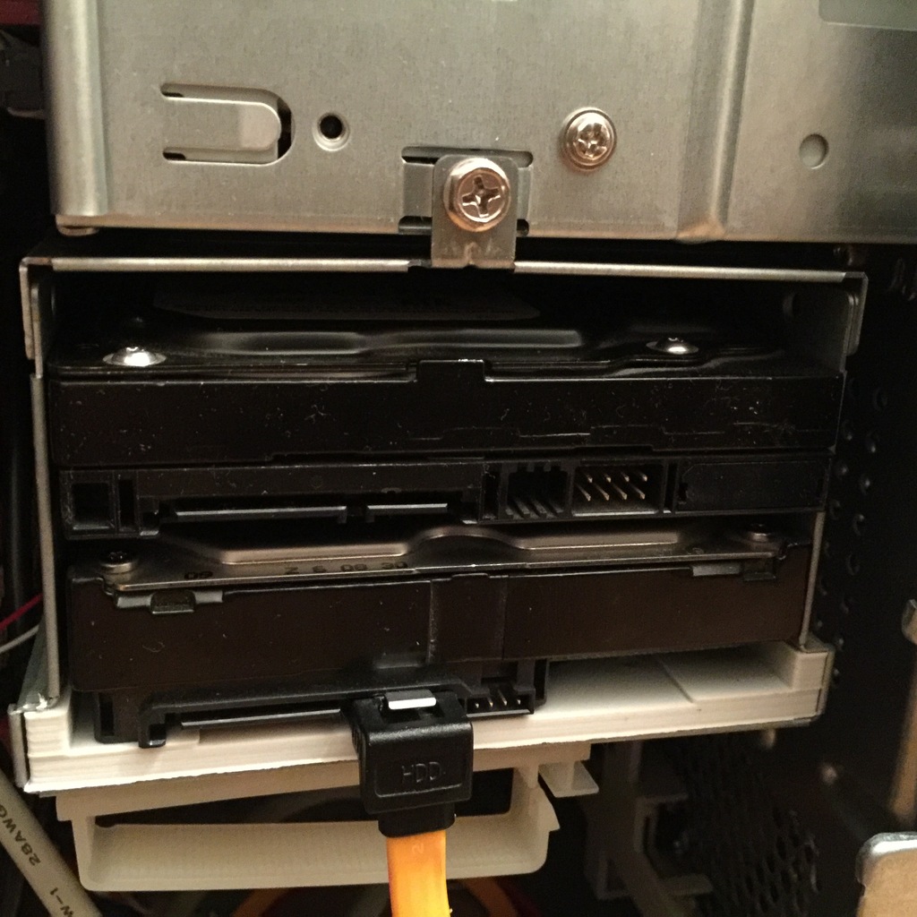 2,5/3,5" HDD Adapter to Fujitsu-Siemens Scaleo P midi tower