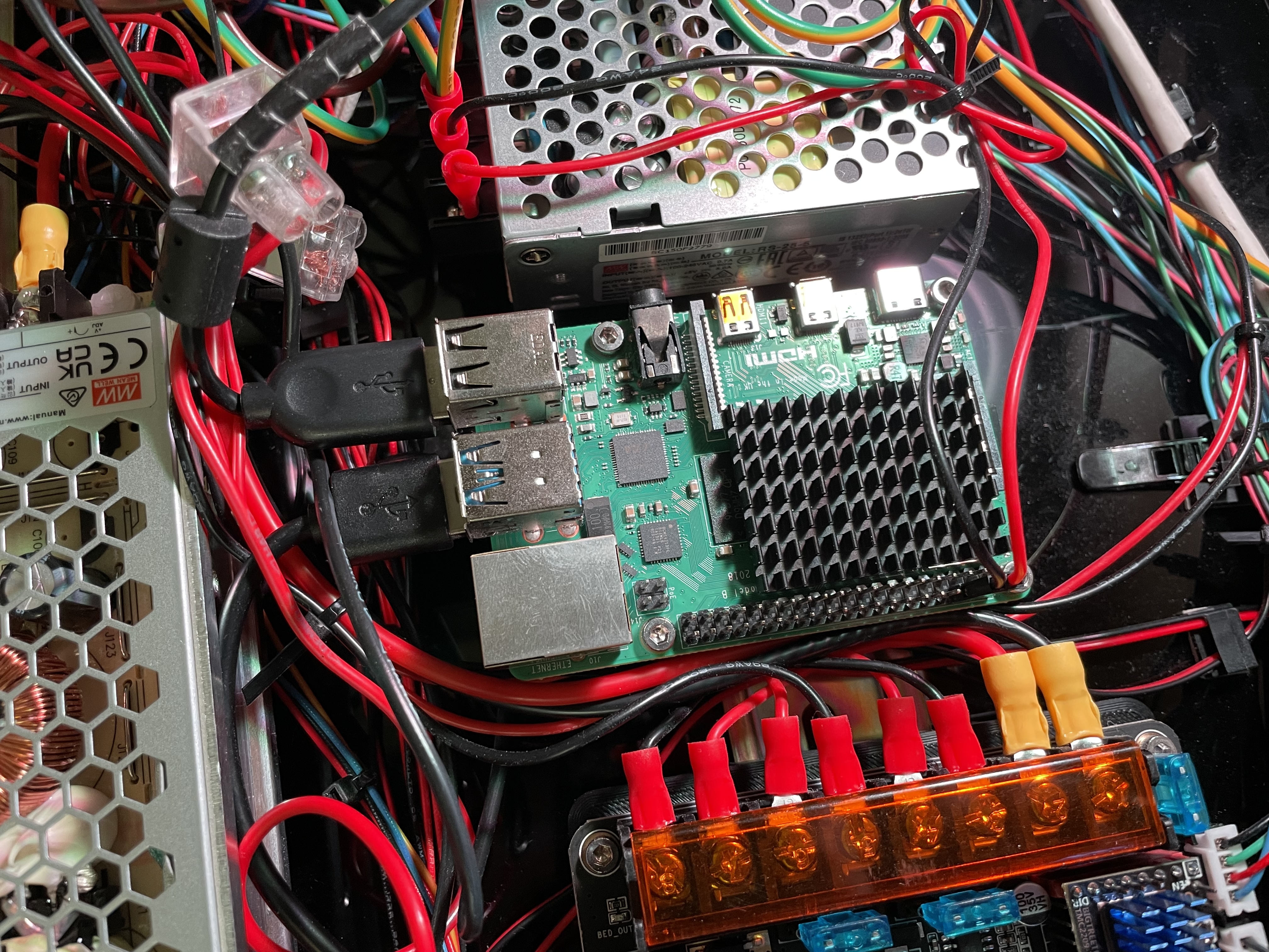 Miniatura 2 do modelo 3D Raspberry PI din rail mount