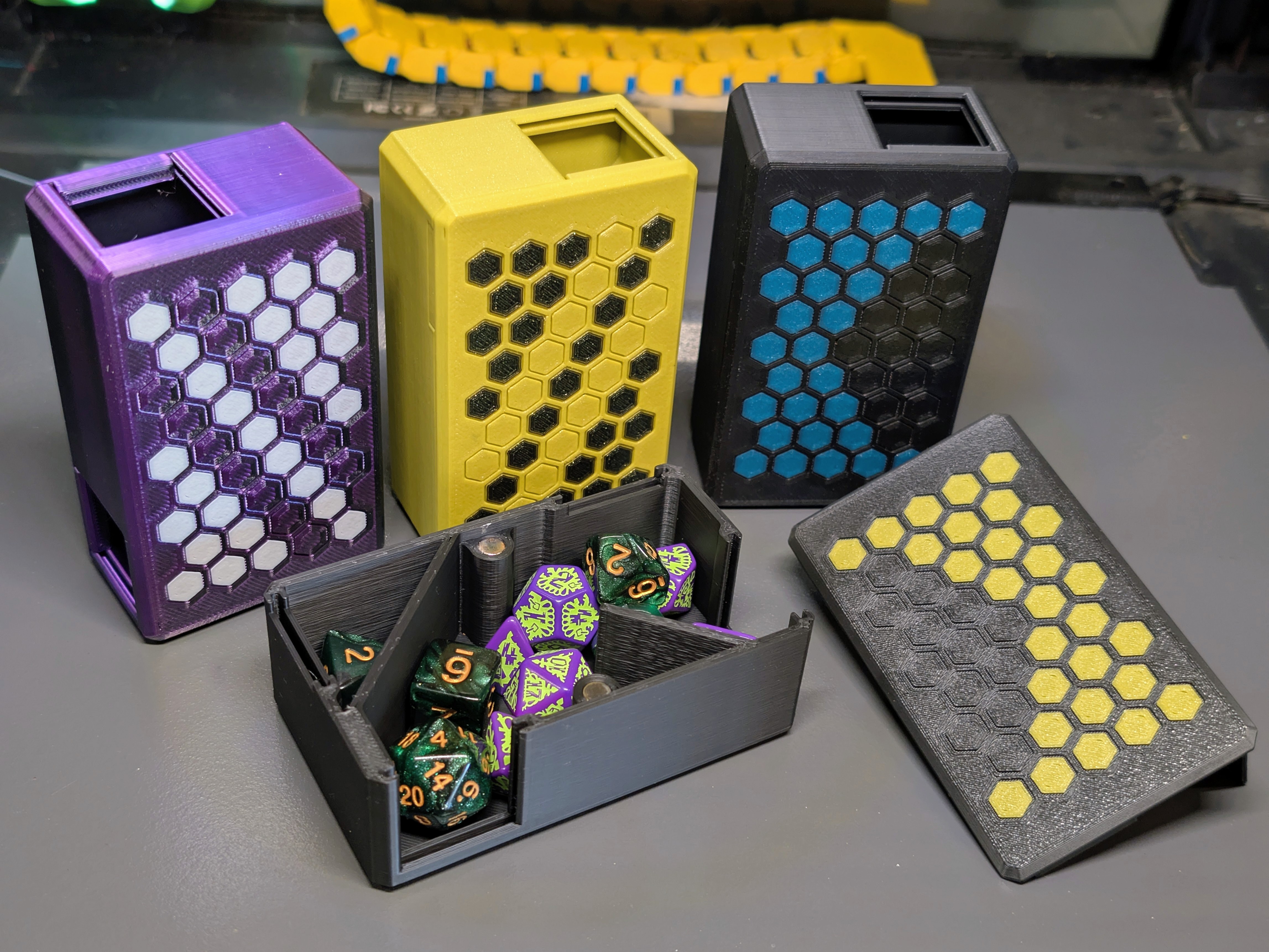 Simple dice box/tower