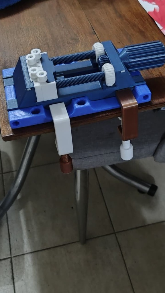 Yet ANOTHER Machine Vise - clampable base with helping hand