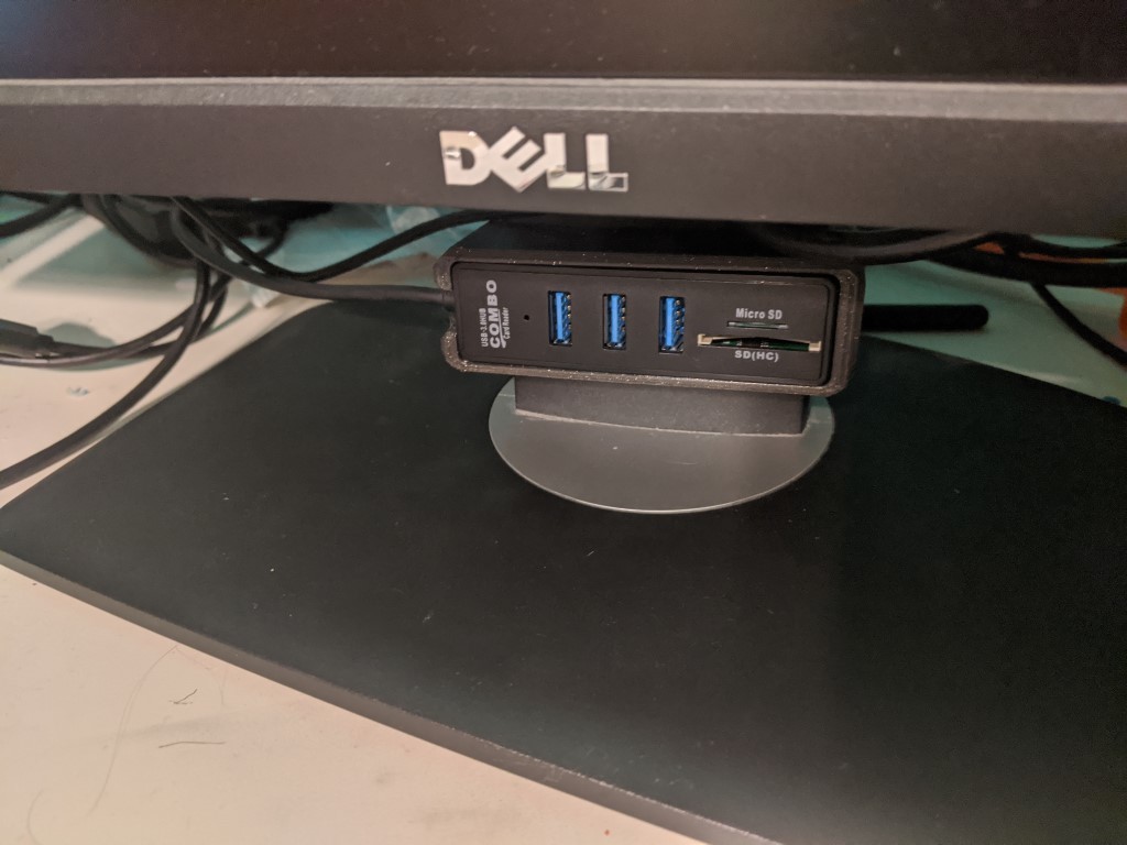 Dell Monitor USB Hub por TheKwijibo Descargar modelo STL gratuito