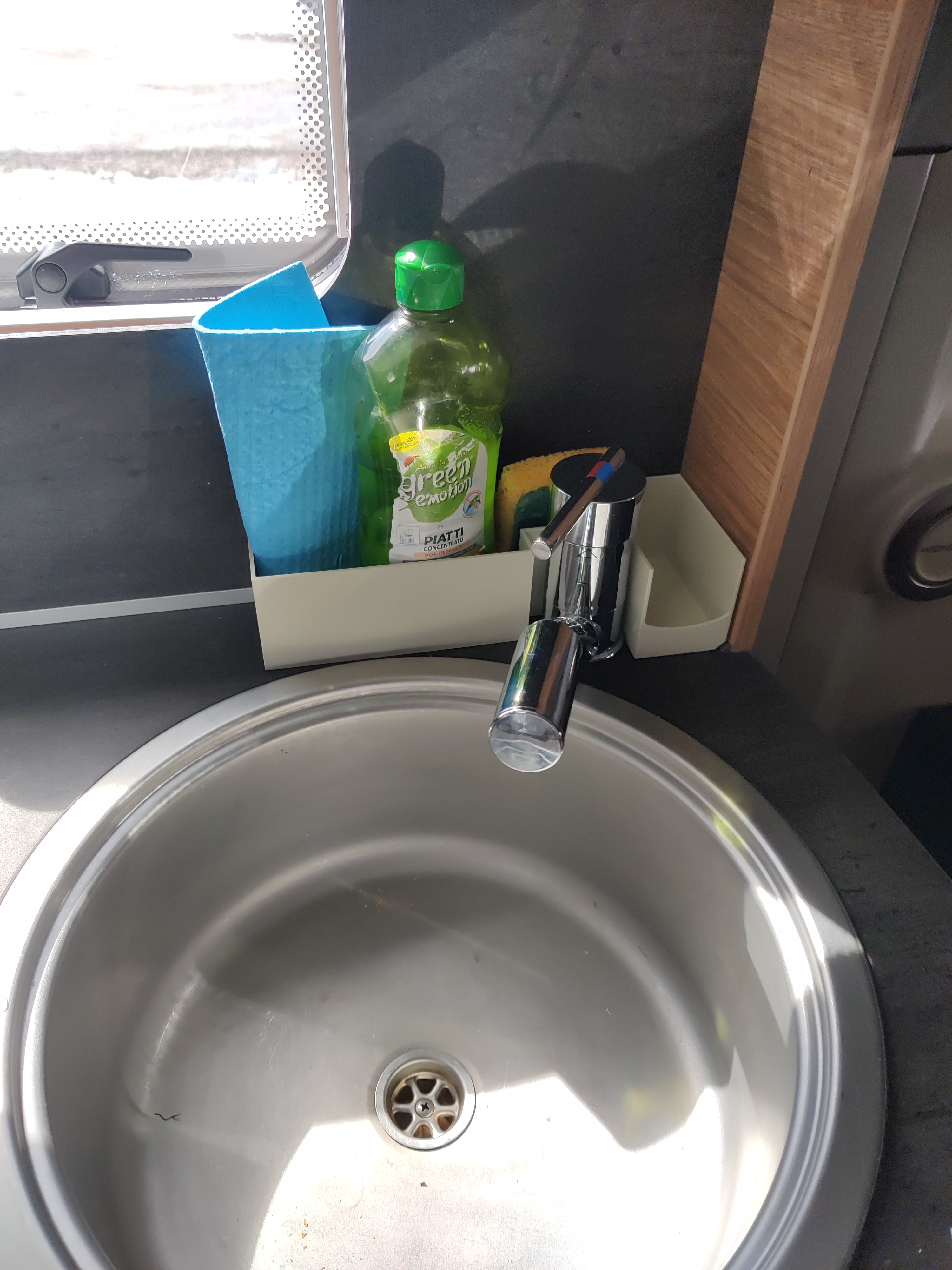 Organizer für Küche im Wohnwagen (Weinsberg)