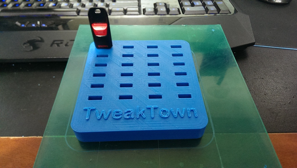 24 slot USB Thumb Drive Organizer with TweakTown.com logo