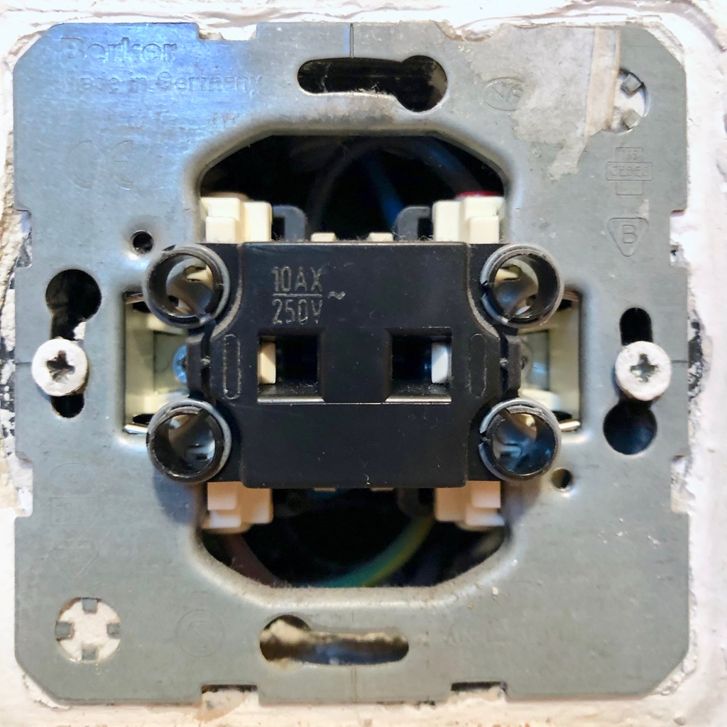 Hue Dimmer Switch Adapter by Smithy Download free STL model