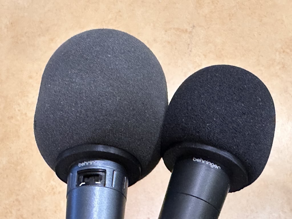 Handheld mic windsock collar