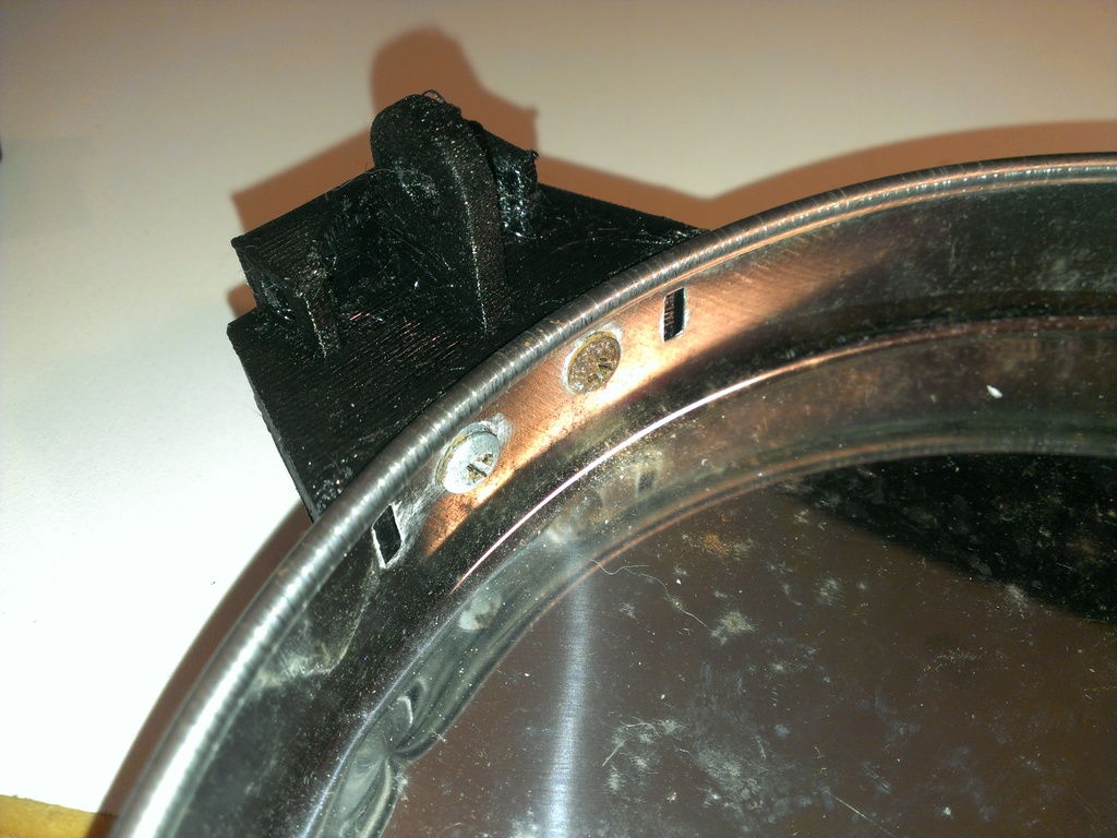 Trash Can Lift Hinge by cperiod Download free STL model