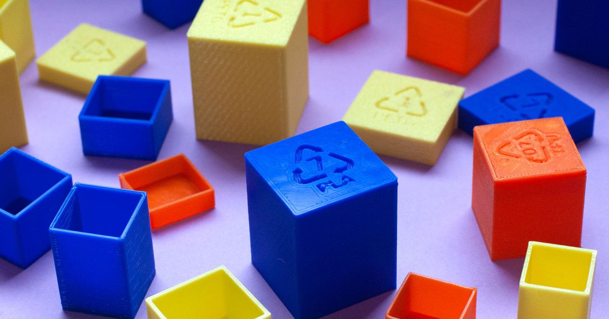 Parametric calibration cube by Xavier Faraudo Download free STL model