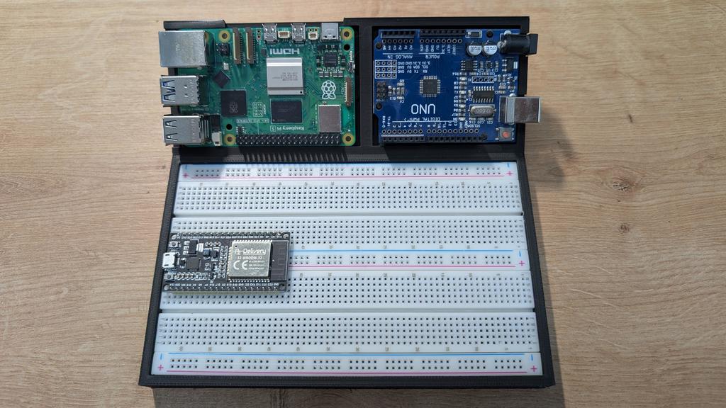 Breadboard Stand XL for Arduino Uno and Raspberry Pi 3-5