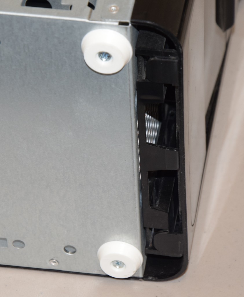 25mm diameter round tapered computer foot with hole for screw for Gateway LX6810-01 and other PCs