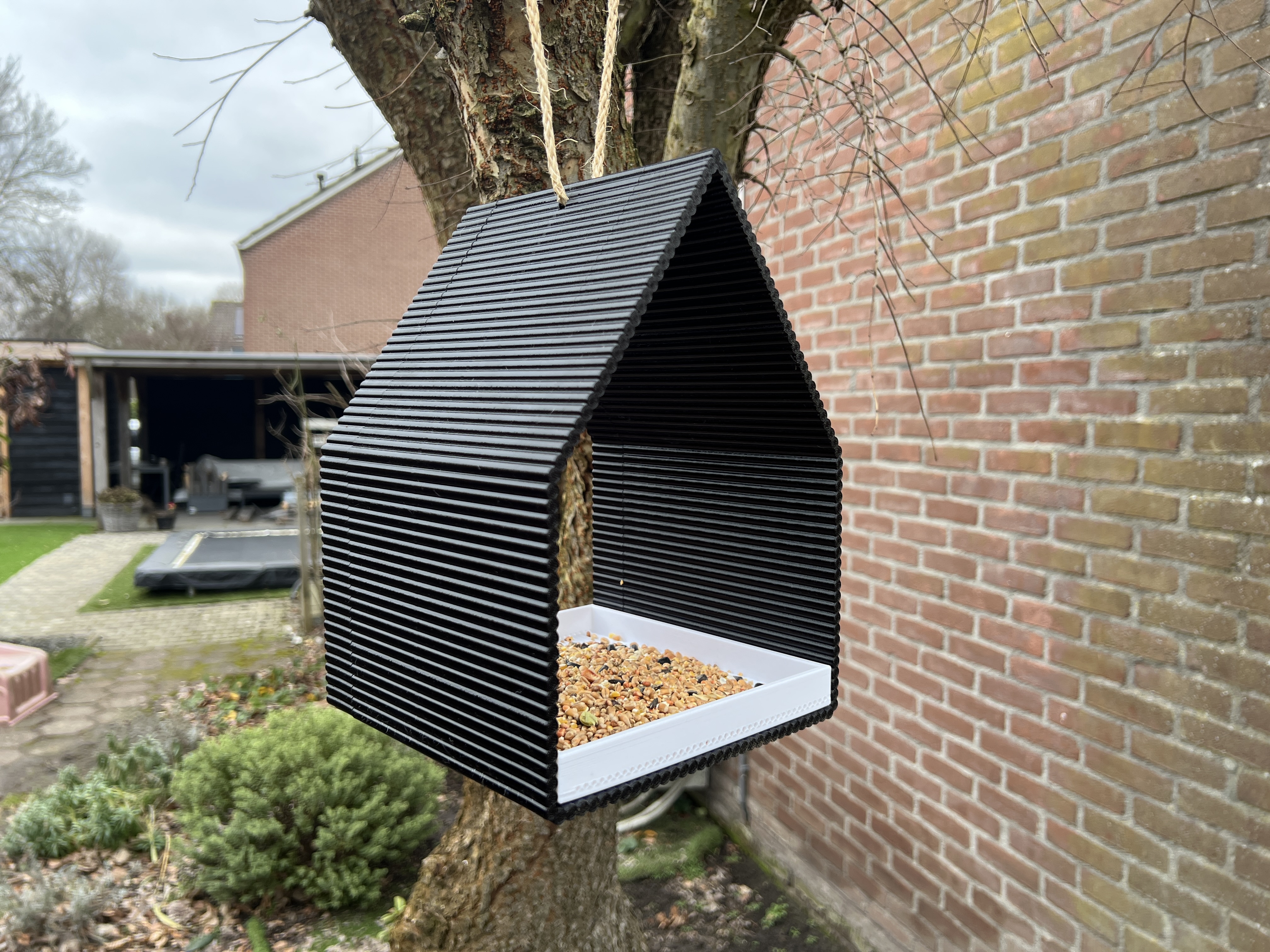 Bird feeder house