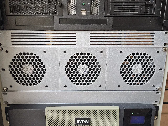 19" 3U Server Rack Fan Panel Remix Straight Edges