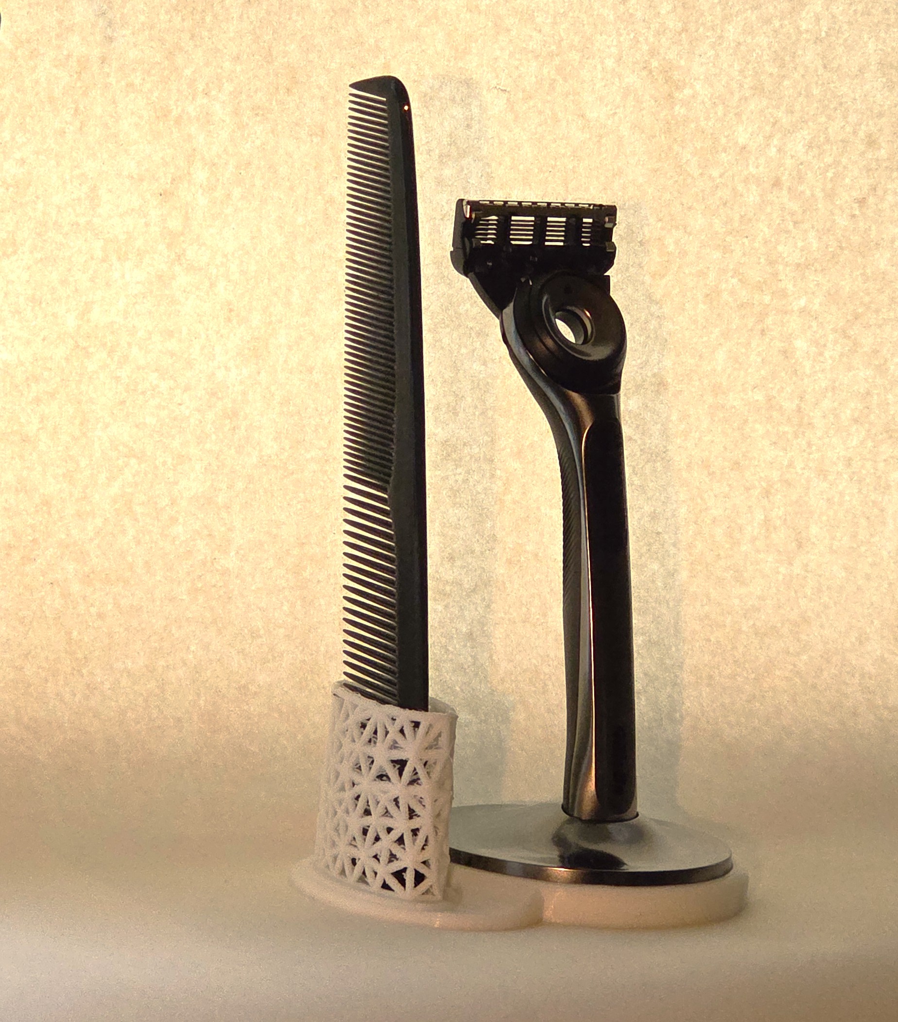 Razor & Comb Dock for Gillette Labs