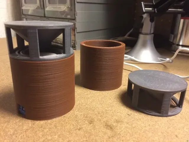 Replica HK-25 Omnidirectional Speaker