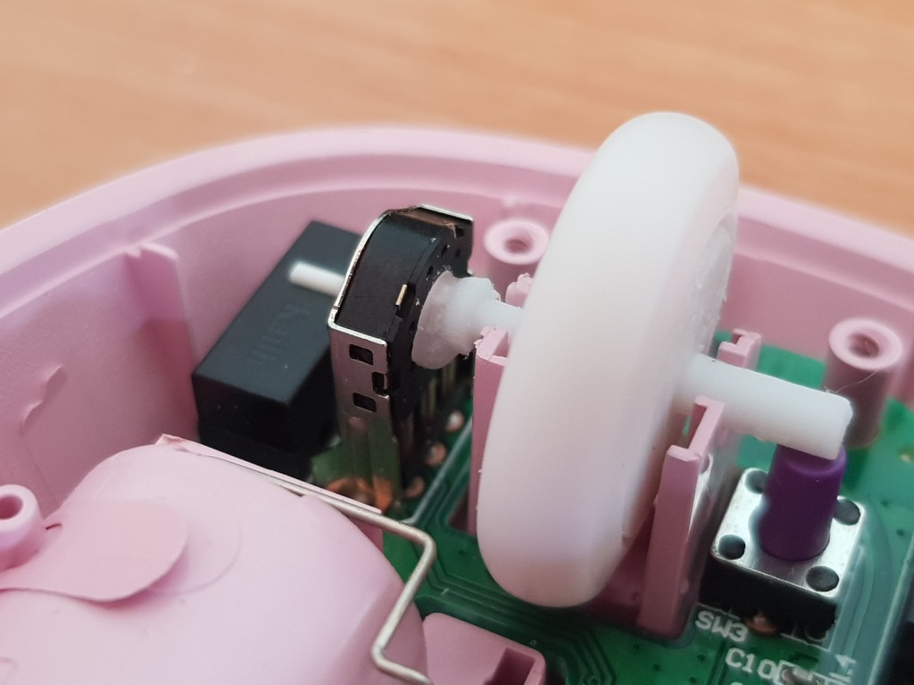Miniatura 2 do modelo 3D Microsoft 1850 mouse scroll wheel replacement guide