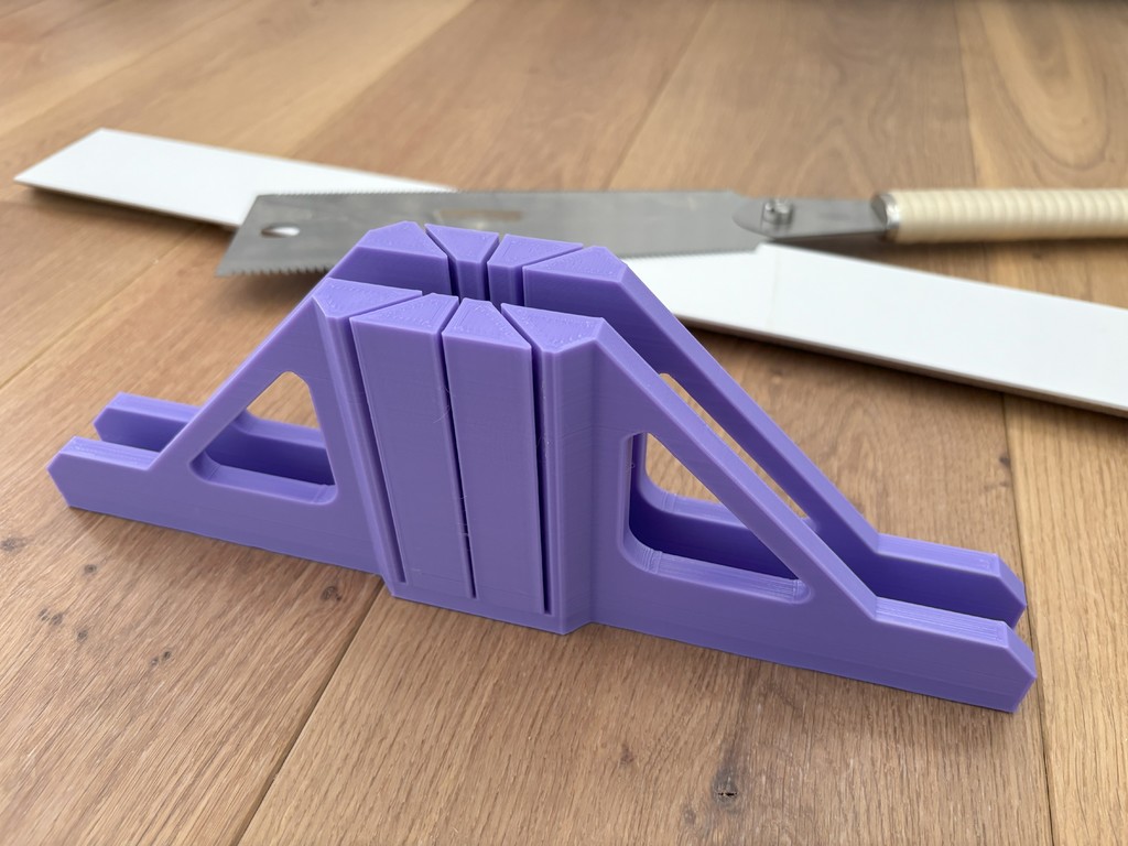 Saw box for 15mm baseboard