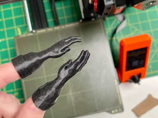 Tiny hands by Richard | Download free STL model | Printables.com