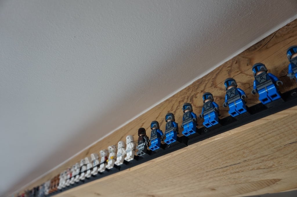 Minifigure Wall mount: LEGO compatible