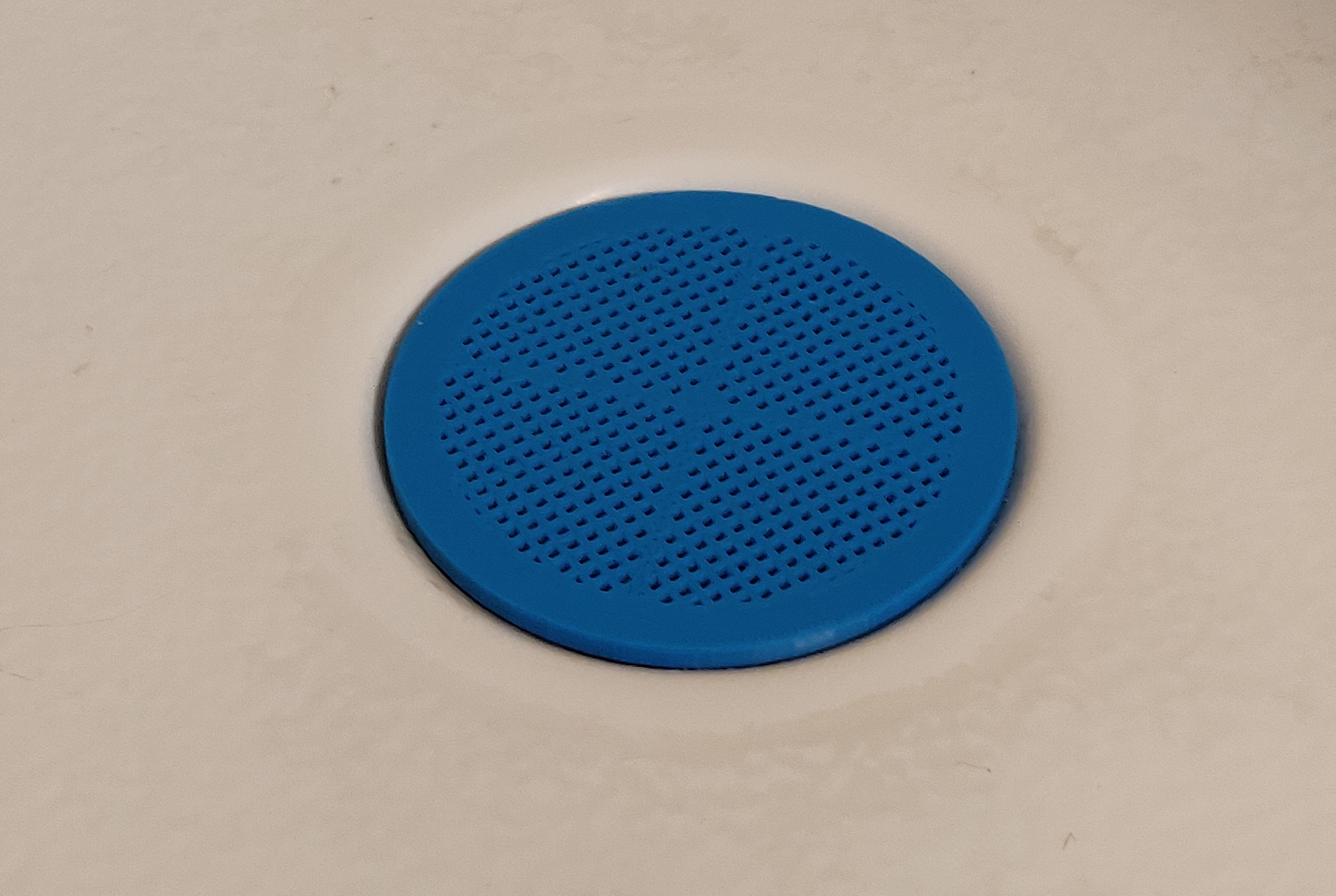 Shower drain hair catcher cover by Louis Mamakos Download free STL