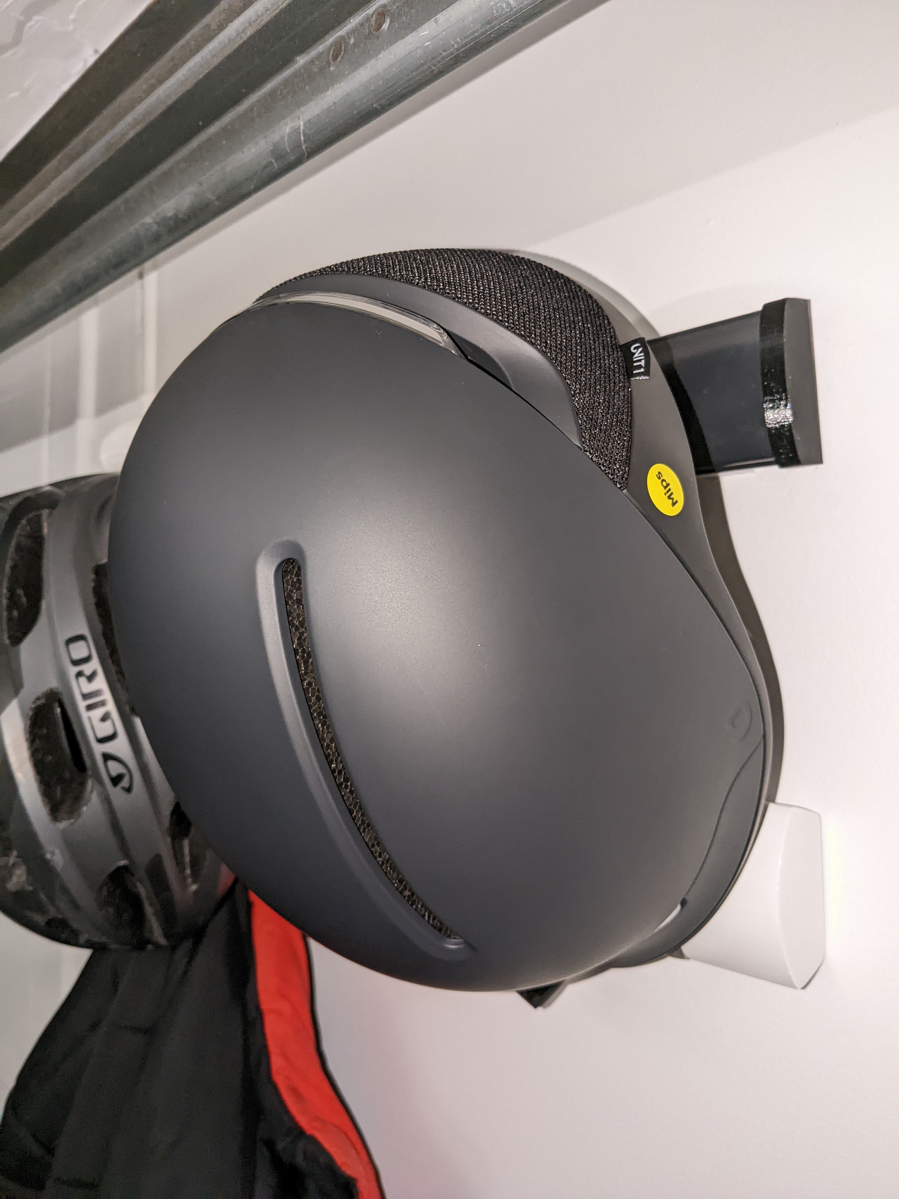 FastTrack coat / helmet hanger