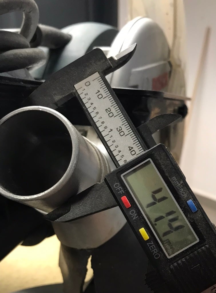 Makita SP6000J and vacuum (Makita VC)