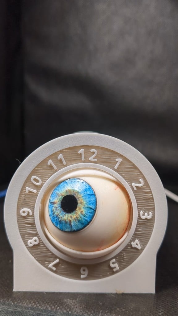 Animatronic Eye Clock — thumbnail 9