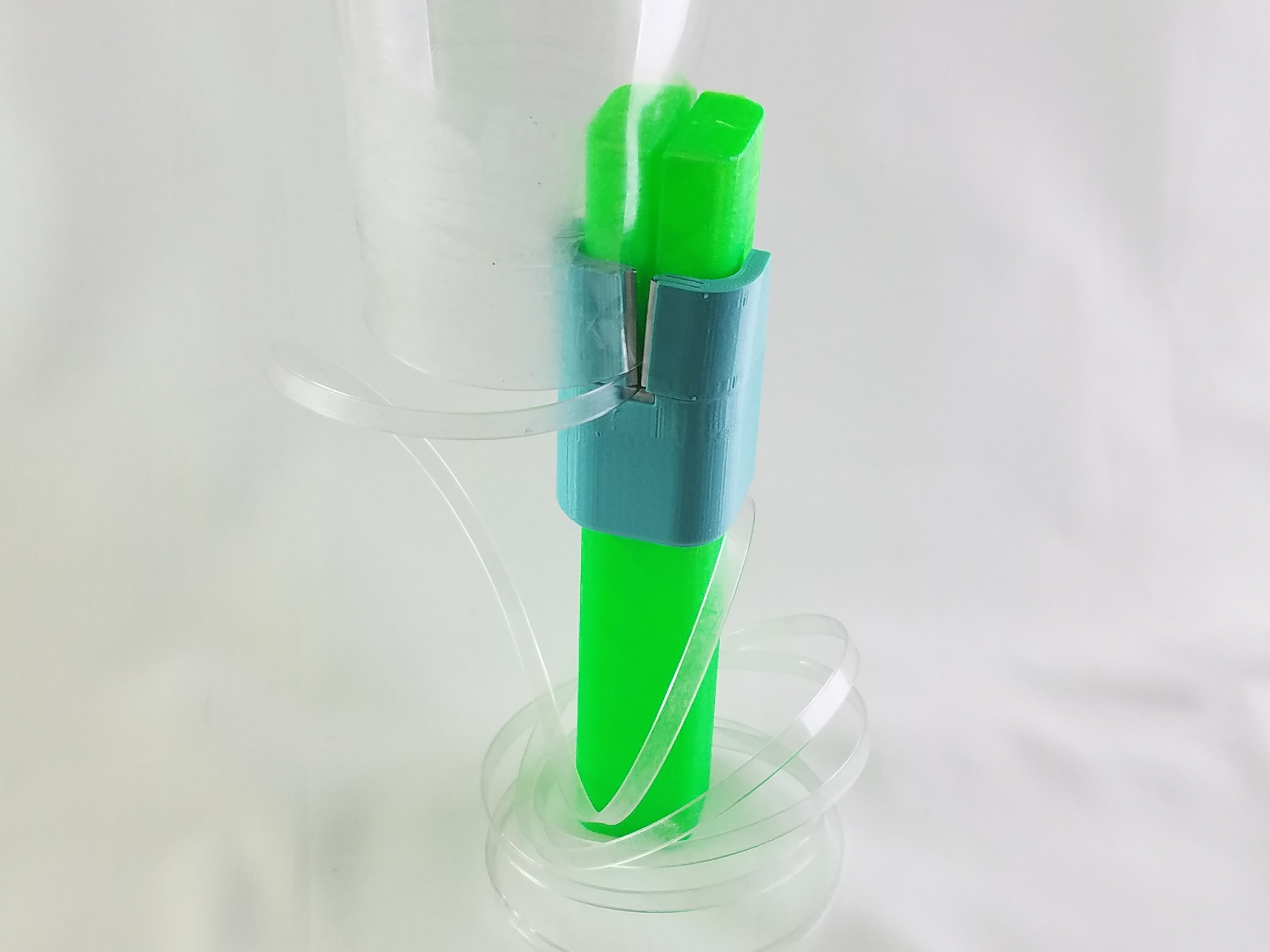 Miniatura 3 do modelo 3D Plastic Bottle Cutter Tool