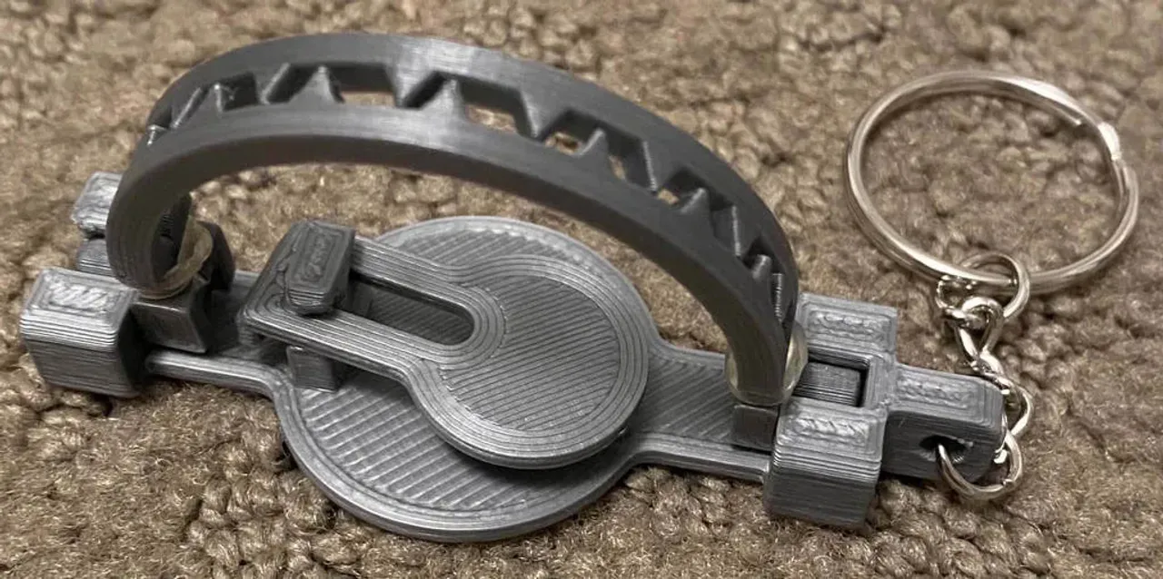 Bear trap keychain top