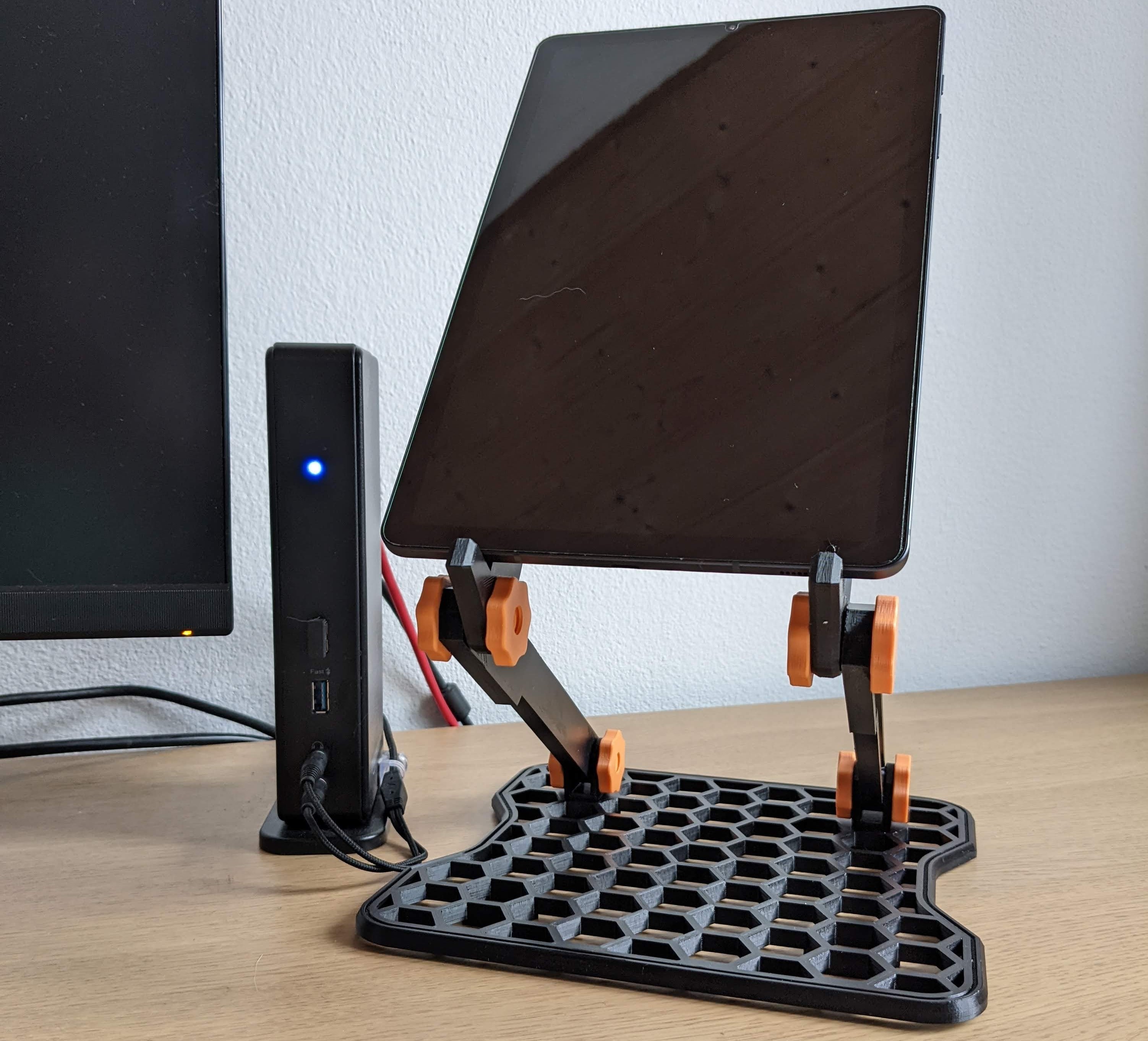 Miniatura 2 do modelo 3D Tablet and Notebook Stand