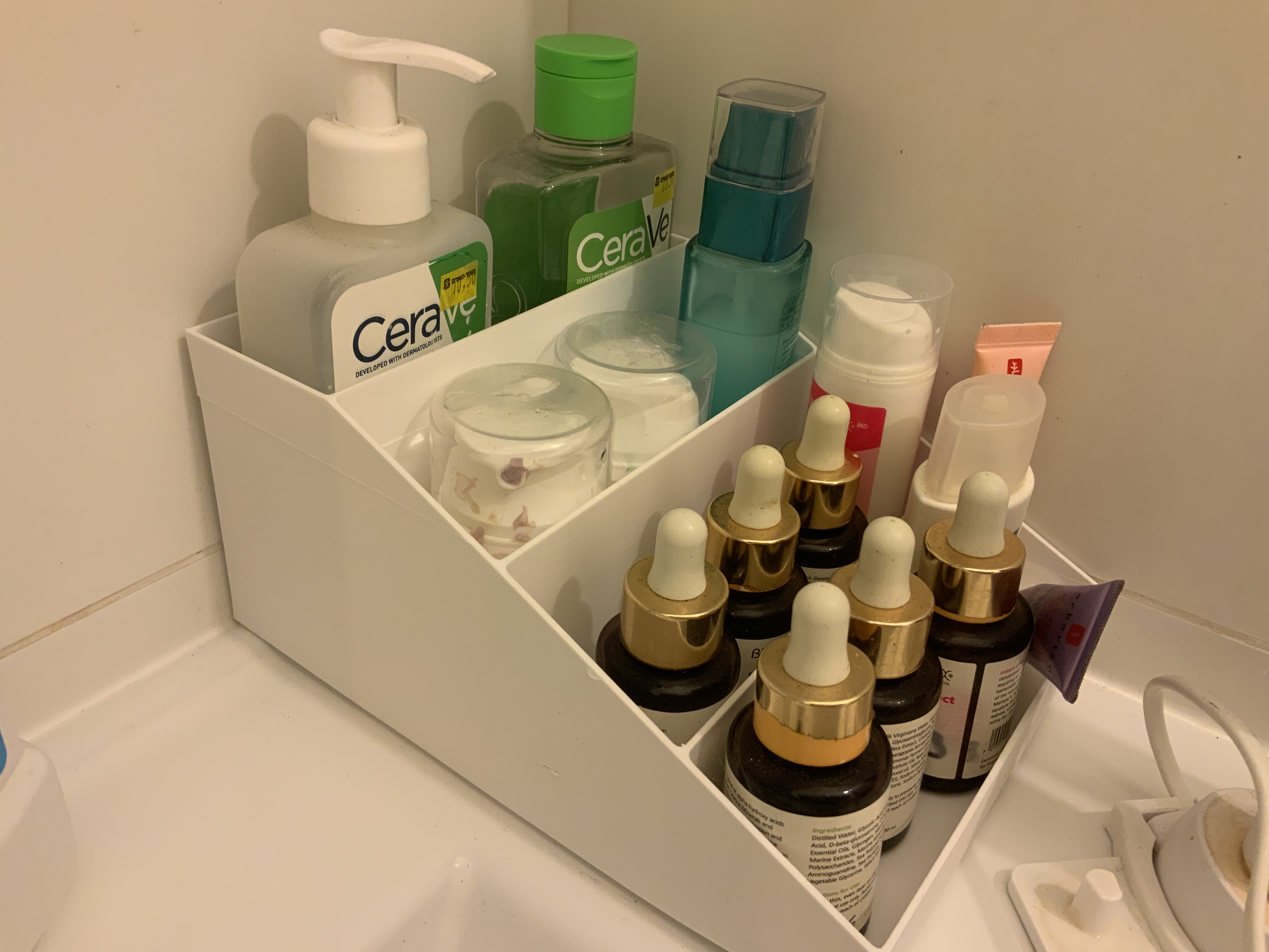 Cosmetics Organizer