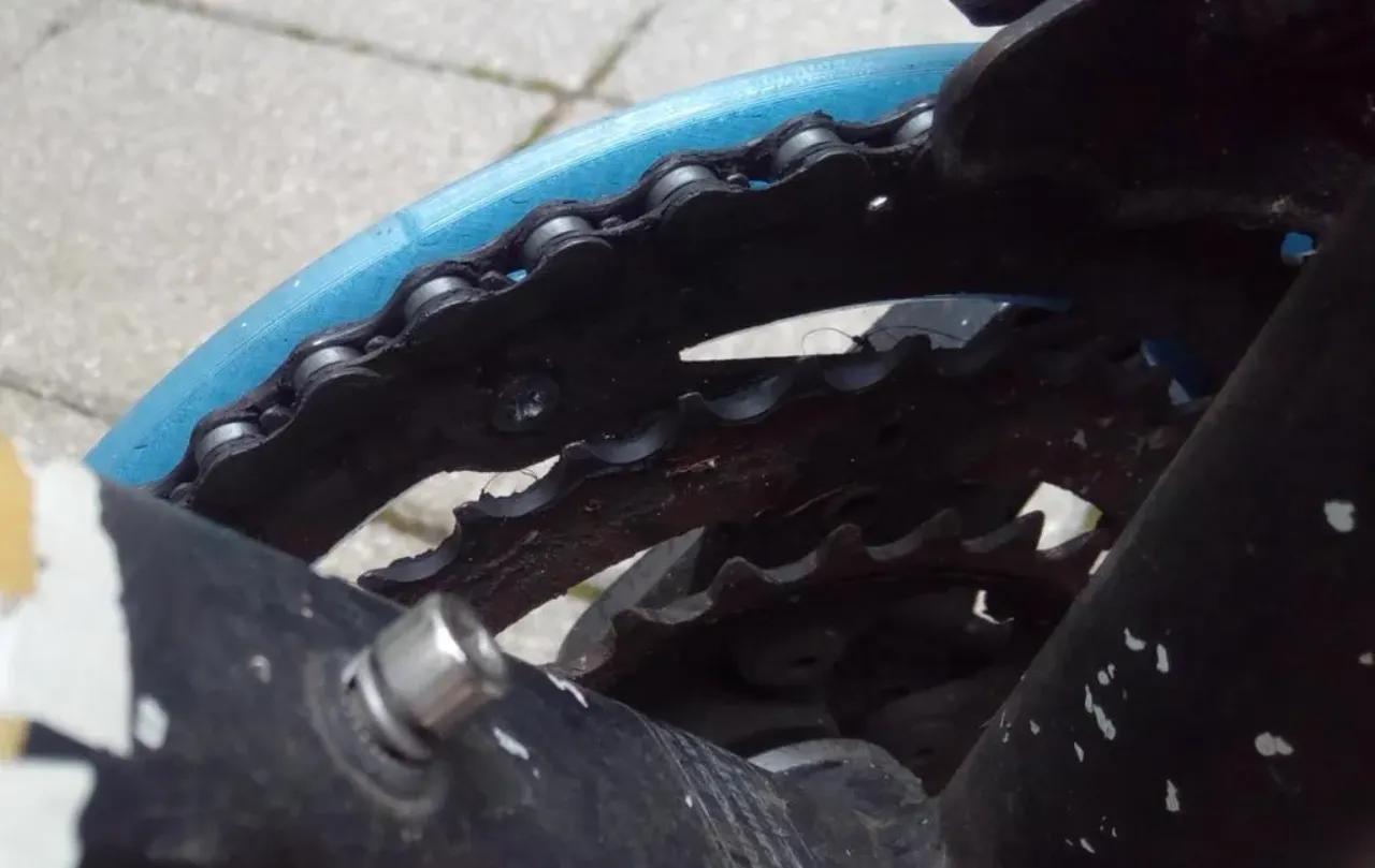 Chain Guard for SR Suntour XCT V2 48 38 28 Crankset by b3n3d1k7
