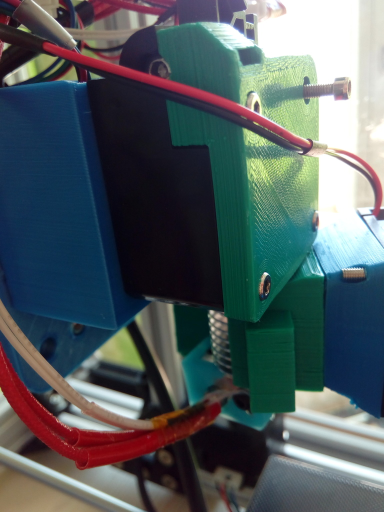 Titan Extruder Clone reinforced cover by b3n3d1k7 | Download free STL ...