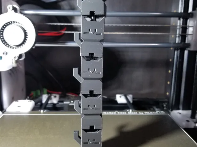 Stackable UniCaliCat