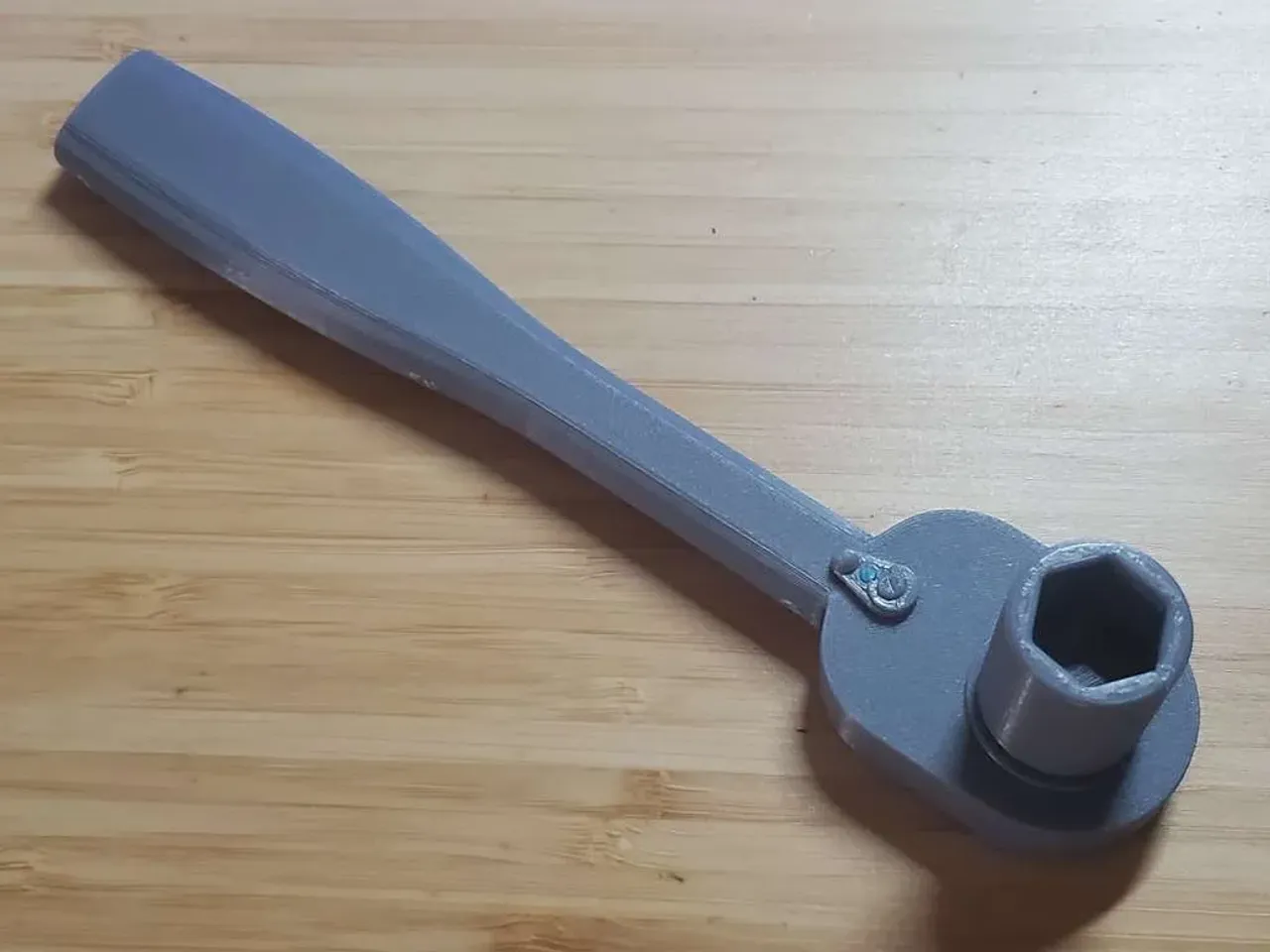 Self hot sale ratcheting wrench