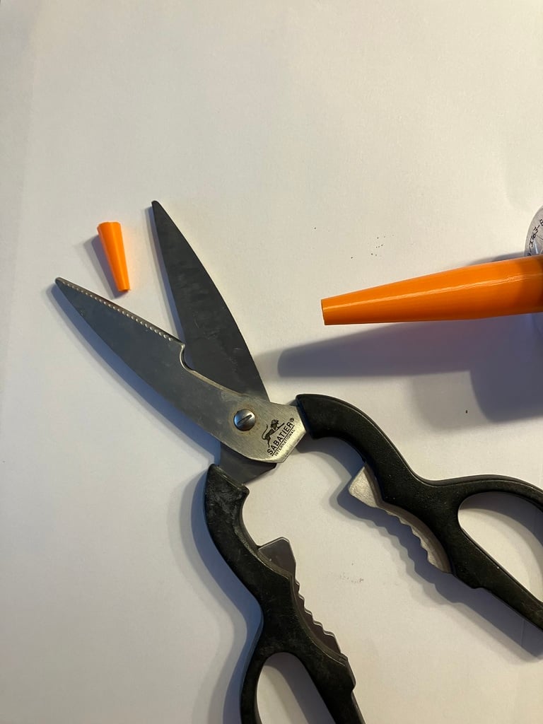 Sealant cartridge nozzle