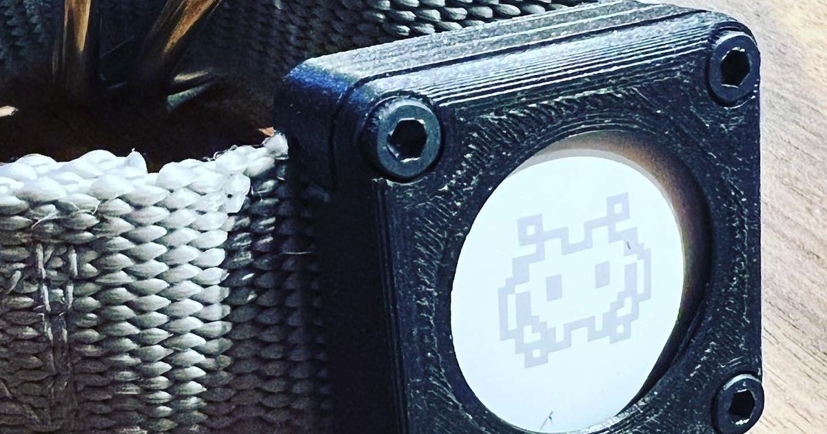 Dog Collar AirTag Holder by dePrintinator Download free STL model