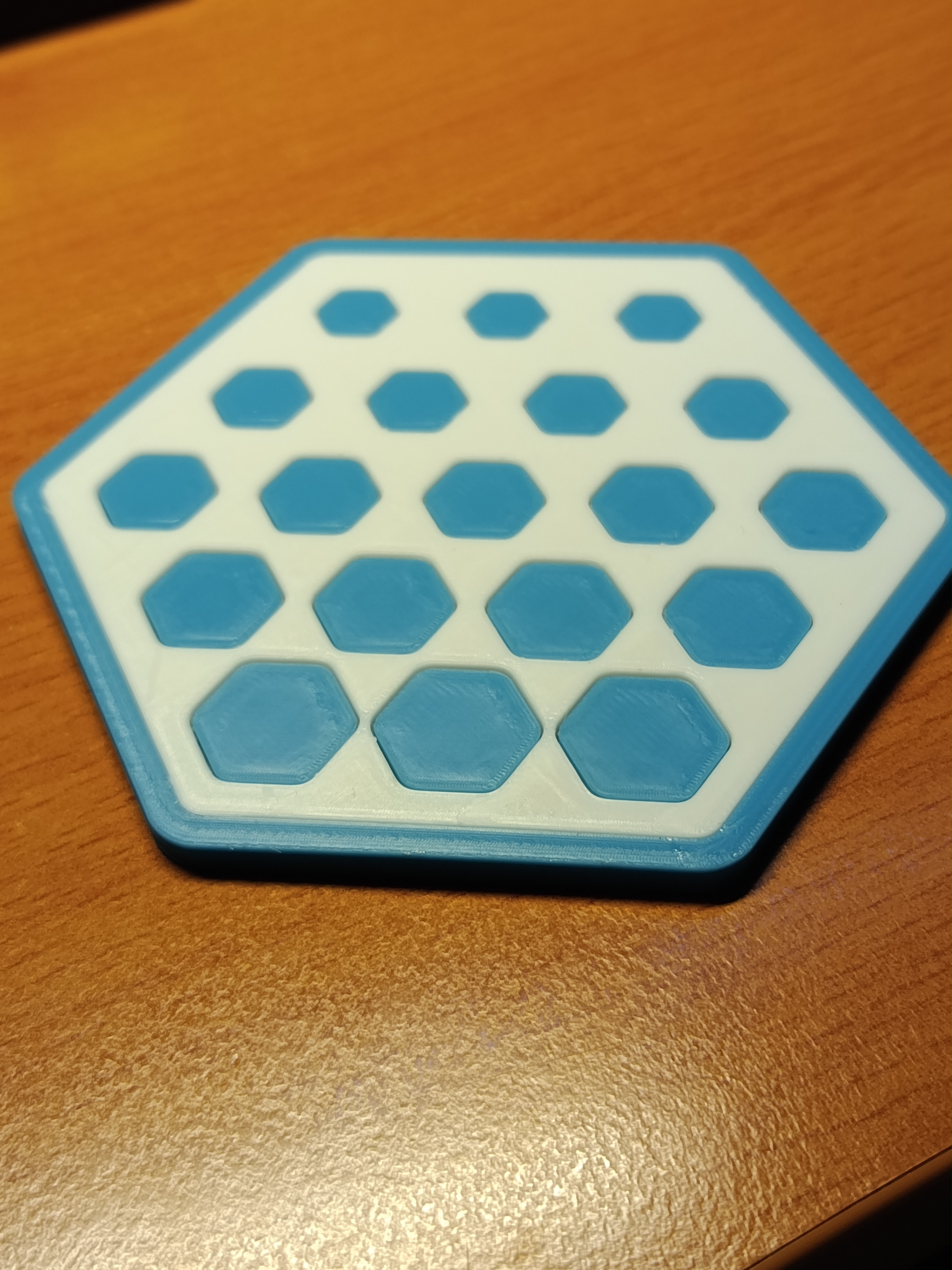 Miniatura 2 do modelo 3D Hexagonal coaster with hexagonal pattern