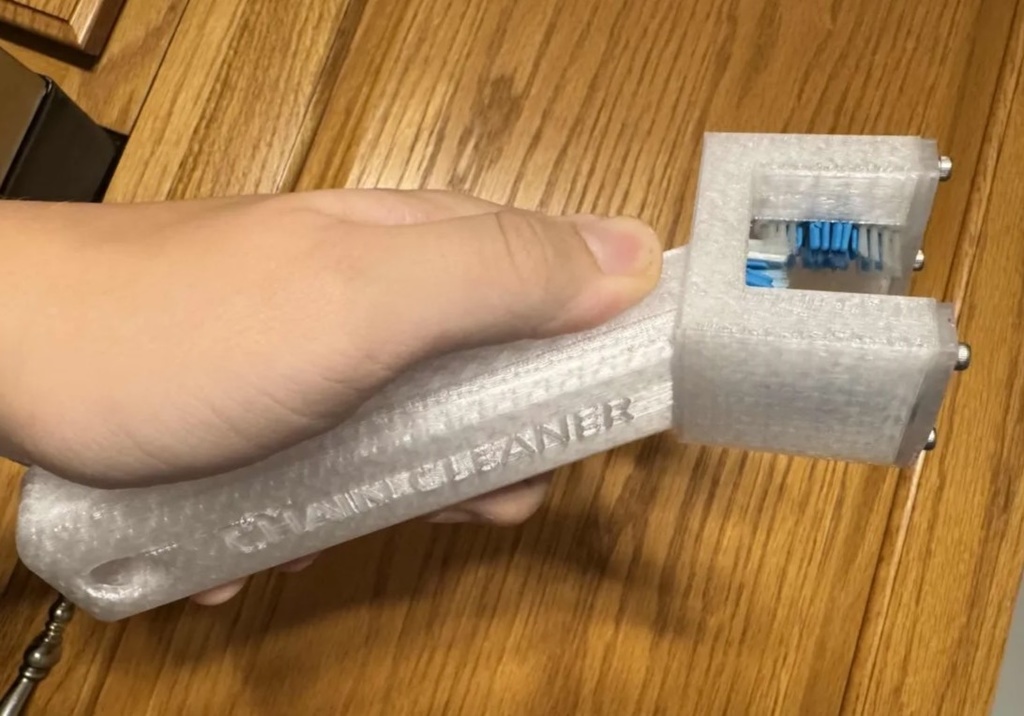 Motorcycle Chain Cleaner