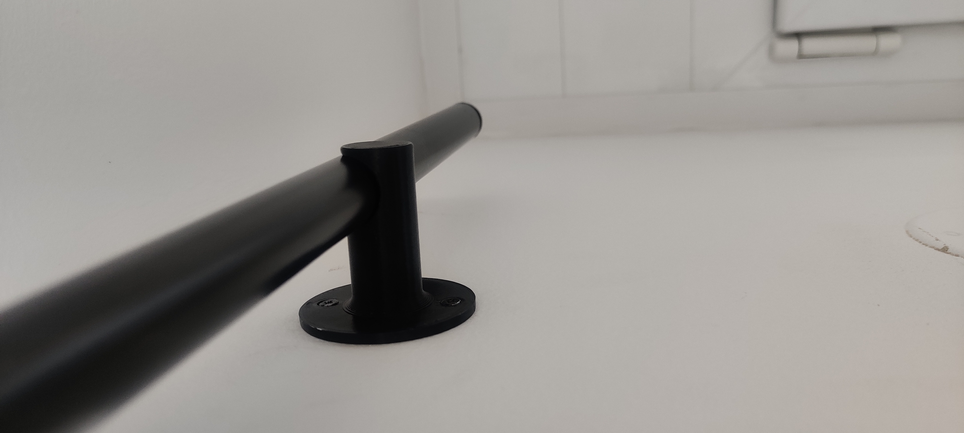 Ikea räcka wall mount