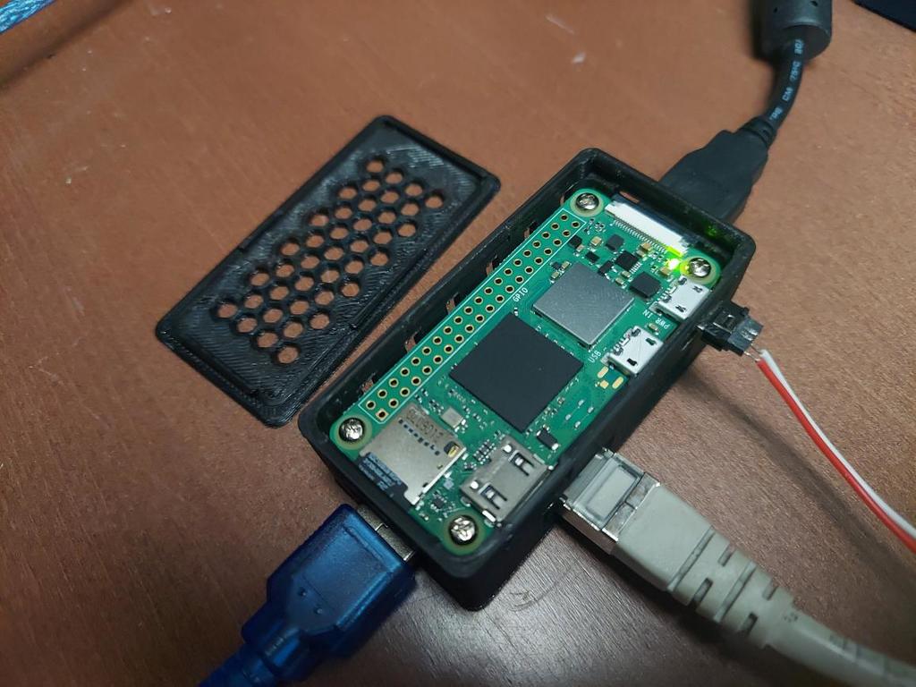 YAPiC - Yet Another Pi Case for Raspberry Pi Zero by SkyBeam | Download ...