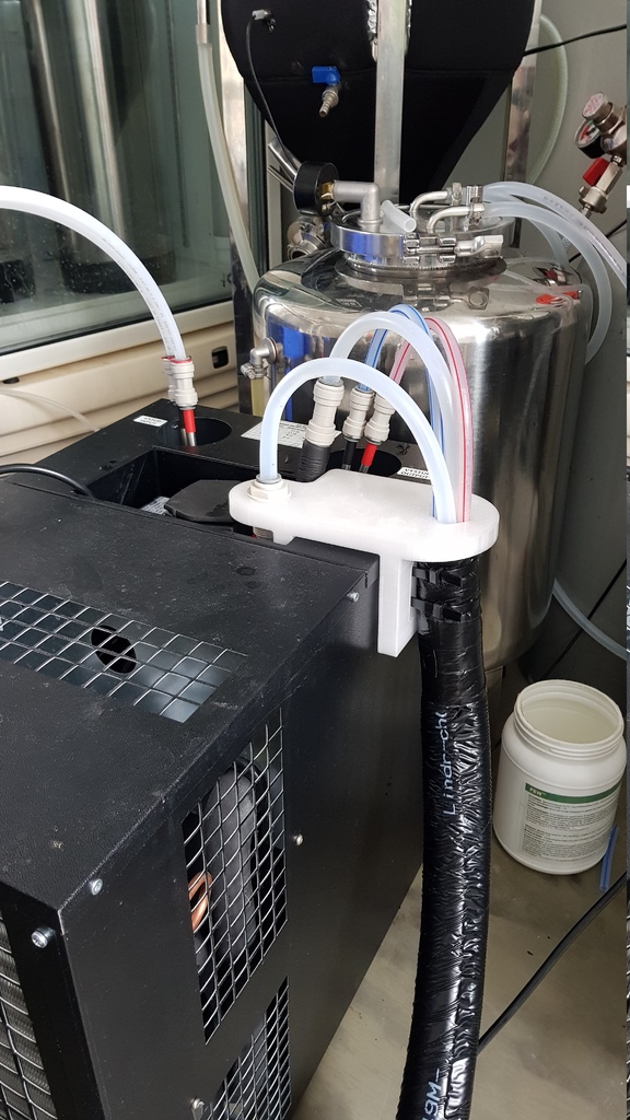 Beer line bracket for Lindr AS-80