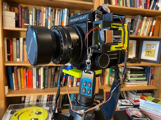 3D Printed Arduino Wireless Trigger for Mamiya RB67