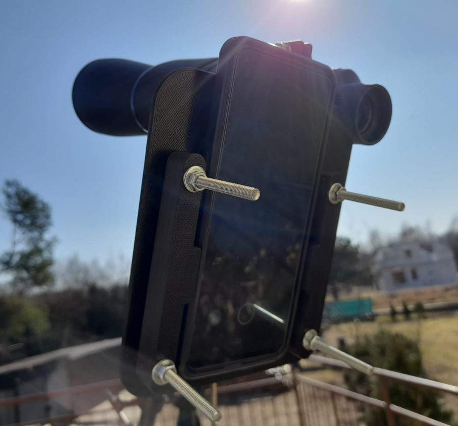 Universal binoculars adapter for smartphones by mcko Download free