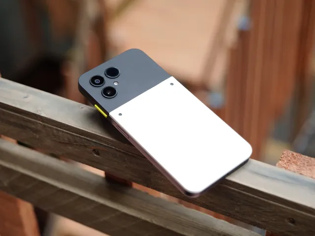 The Fairphone 6 (Gen. 6) Lower Back Cover
