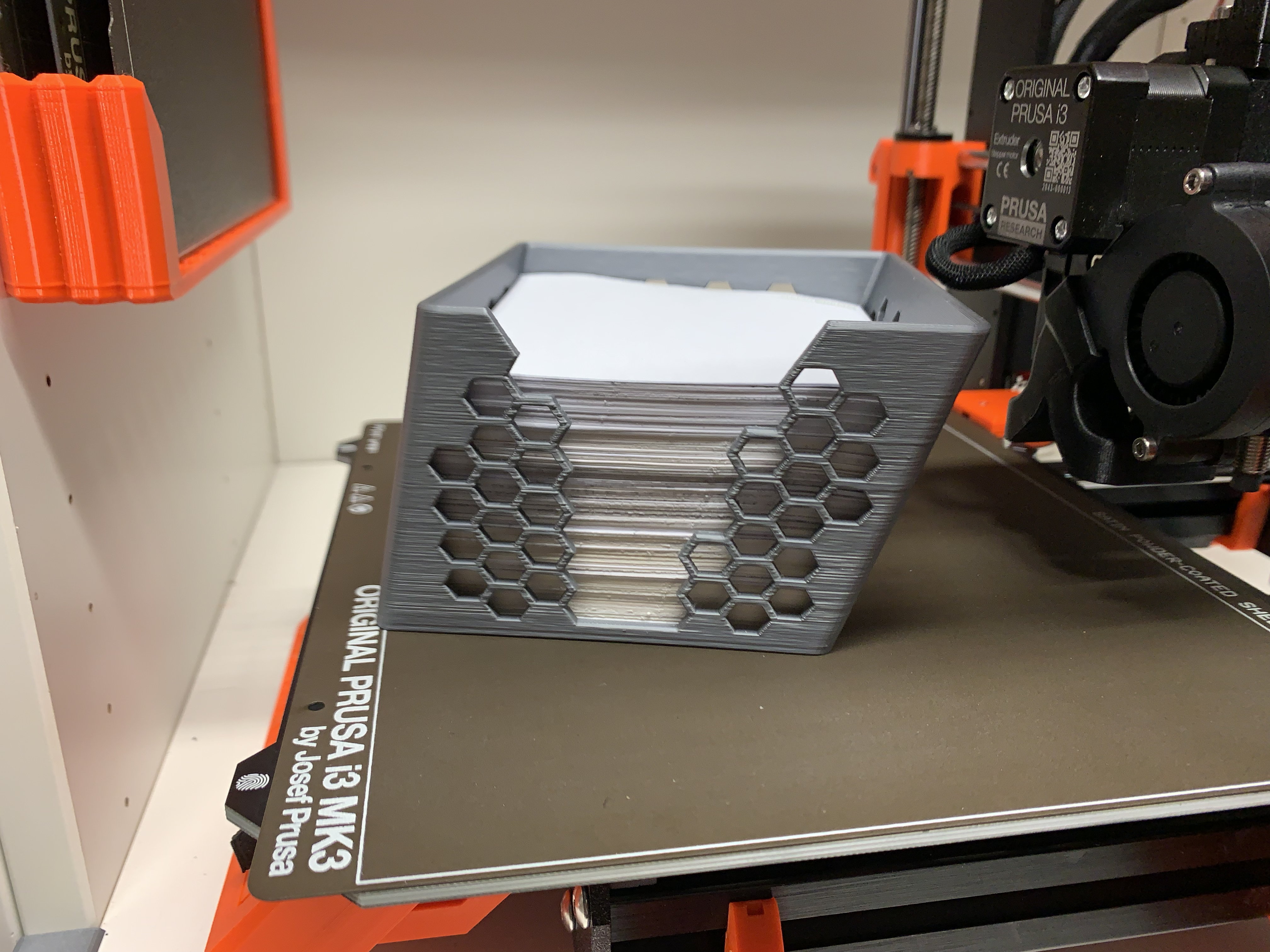 Honeycomb Memo Box